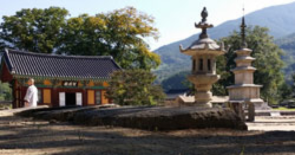 실상사 해우소 화랑 구경 한번 해볼래요
