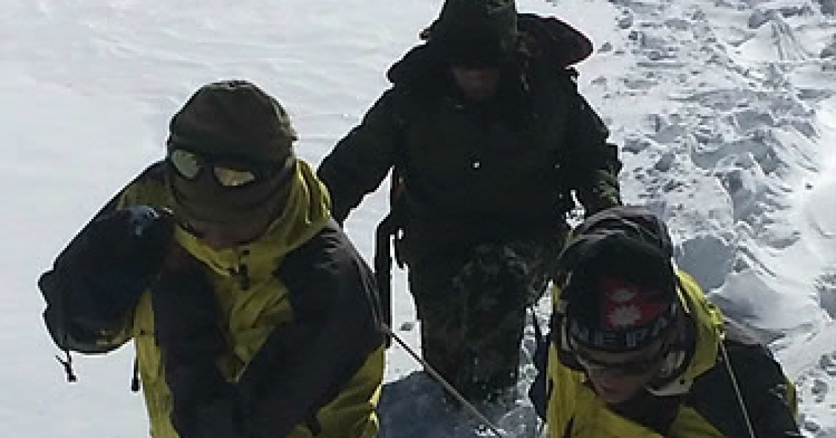 nepal-thorung-la-avalanche