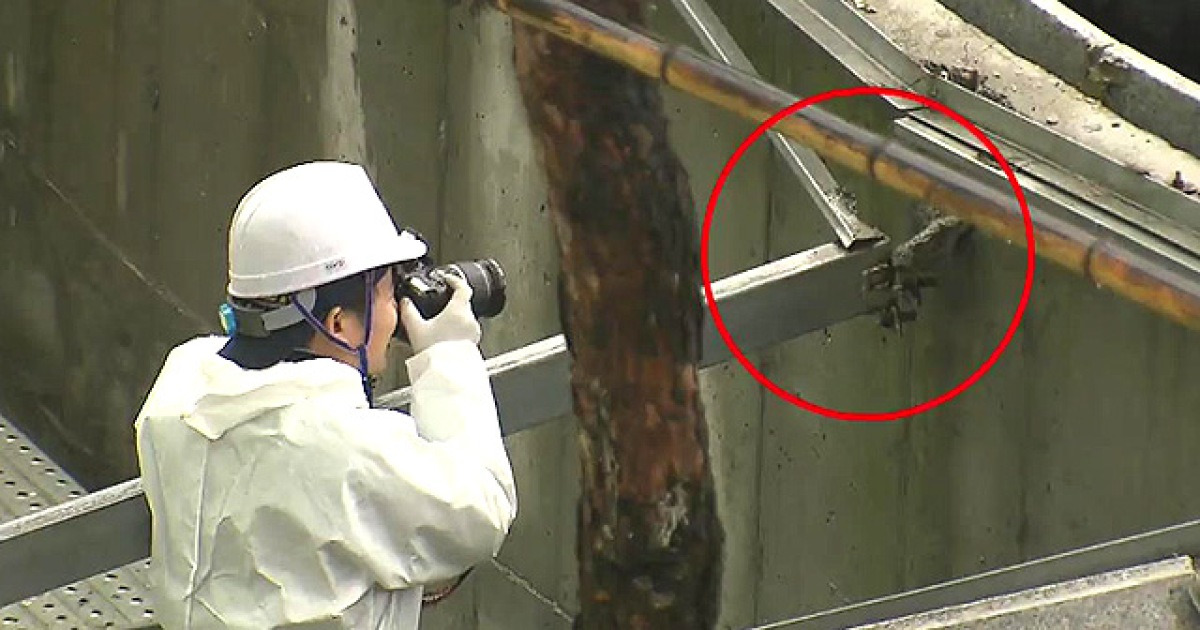 판교 환풍구 하중 실험..'휘청' 부서진 받침대