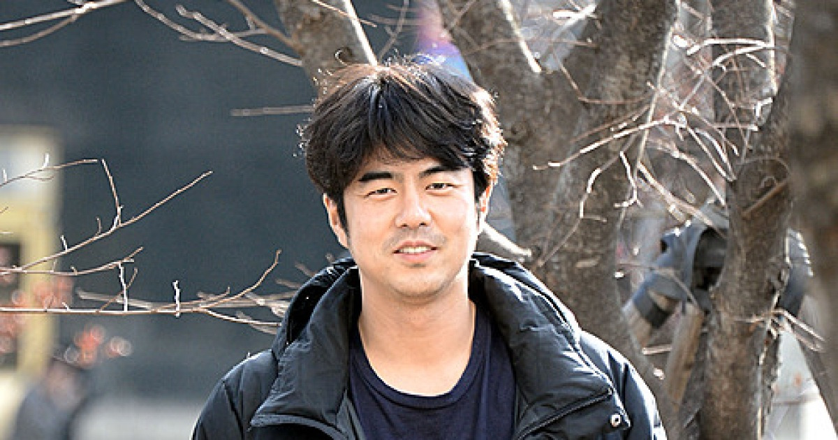 인터뷰하는 배우 전석호