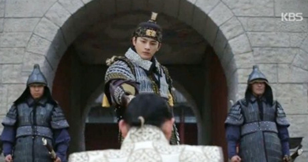 '왕의 얼굴' 서인국, 백성들 앞에서 왜장 김명수 참형