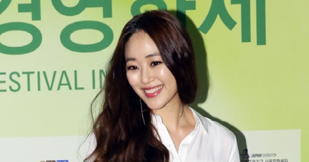 포토]김효진, 마지막까지 빛나는 미소