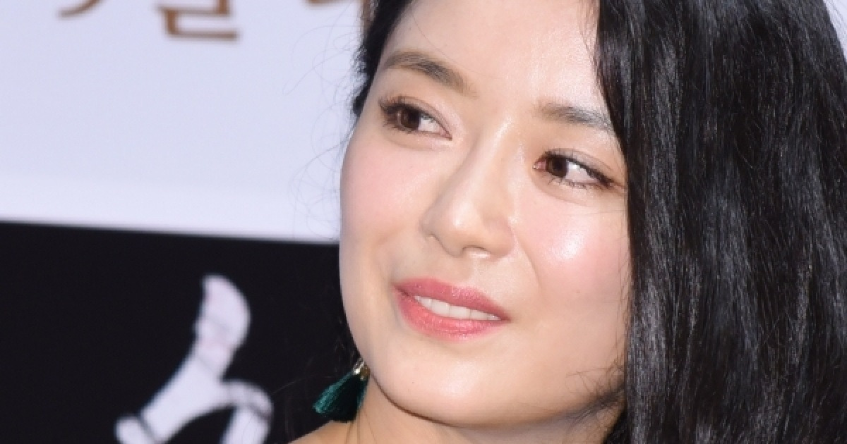 지안, 비단 같은 머릿결