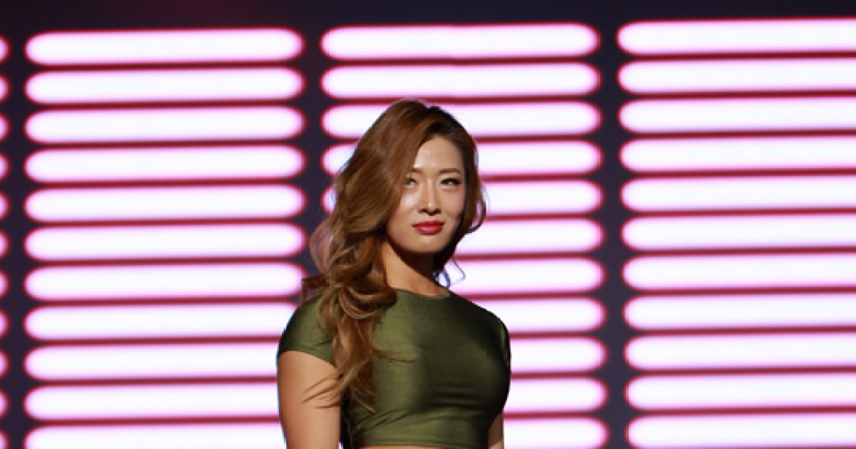 [포토] '국보급 엉짱' 홍혜린, '복근도 국보급이네?'