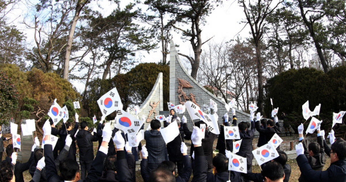 광주·전남서도 3·1절 기념 행사 '태극기 만세 물결'