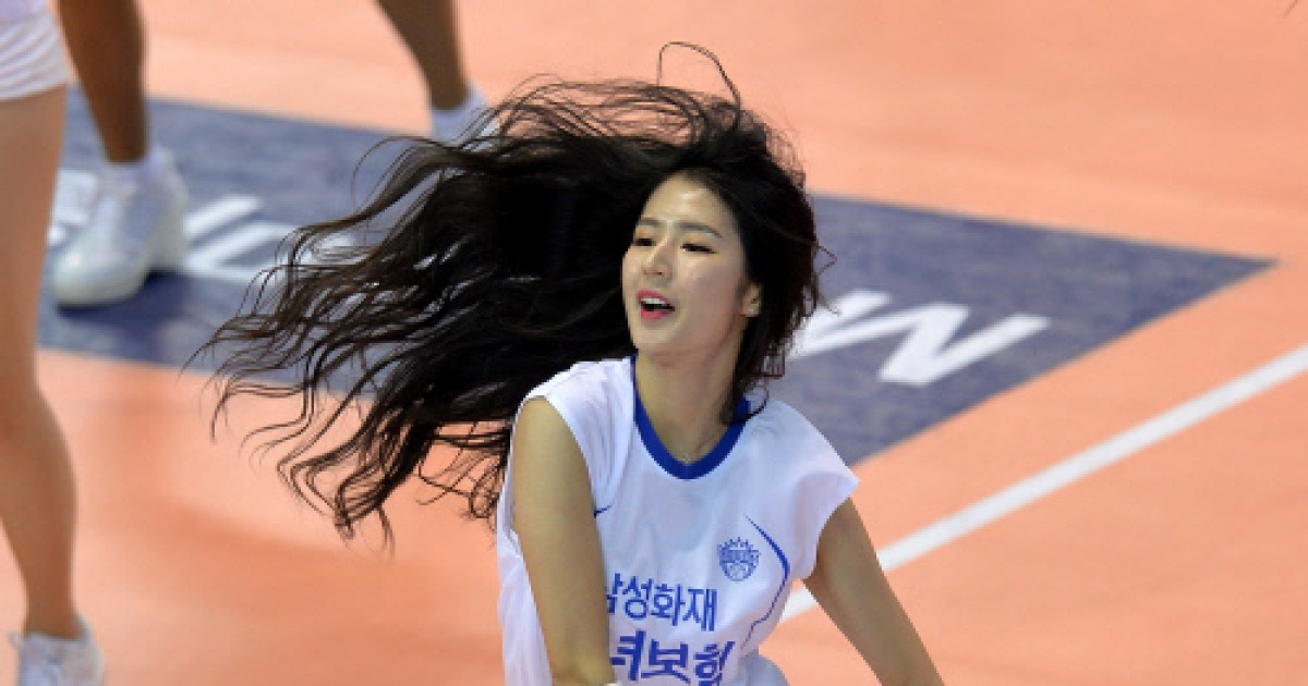 [SS화보]치어리더 박기량, 홈경기 마지막 공연 땀좀 흘려…