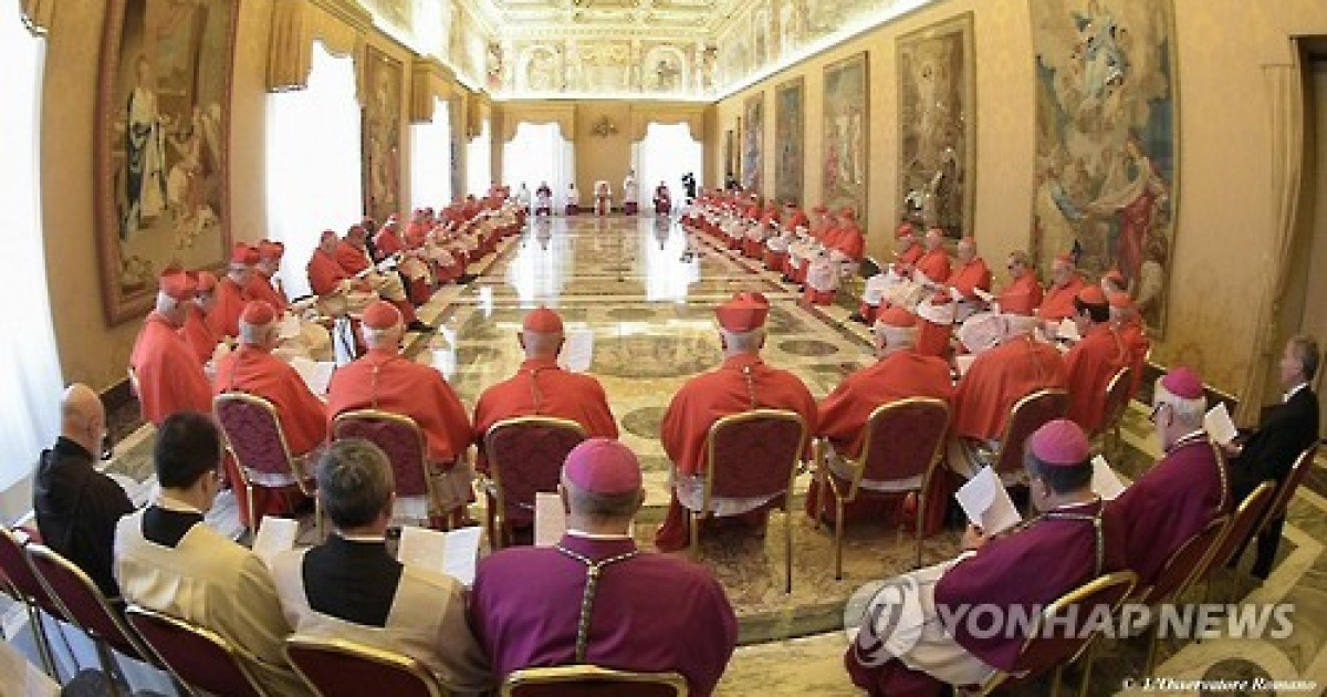 VATICAN POPE CANONIZATION ANNOUNCEMENT