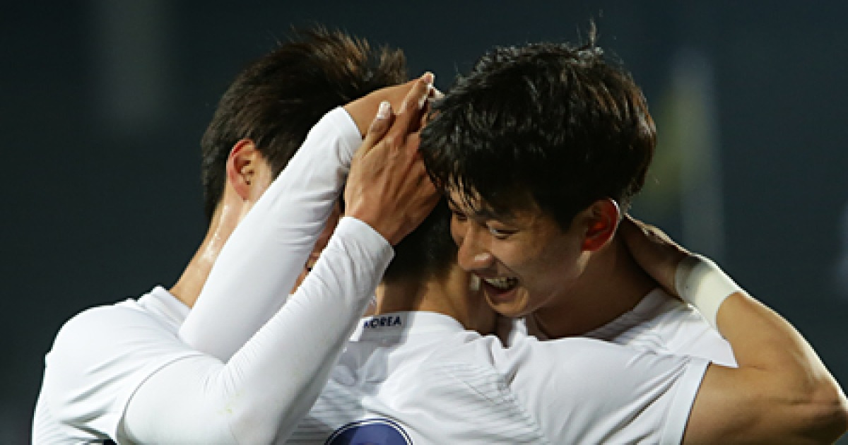 골짜기 세대 우뚝 솟다.. 한국, 알제리 3-0 완파
