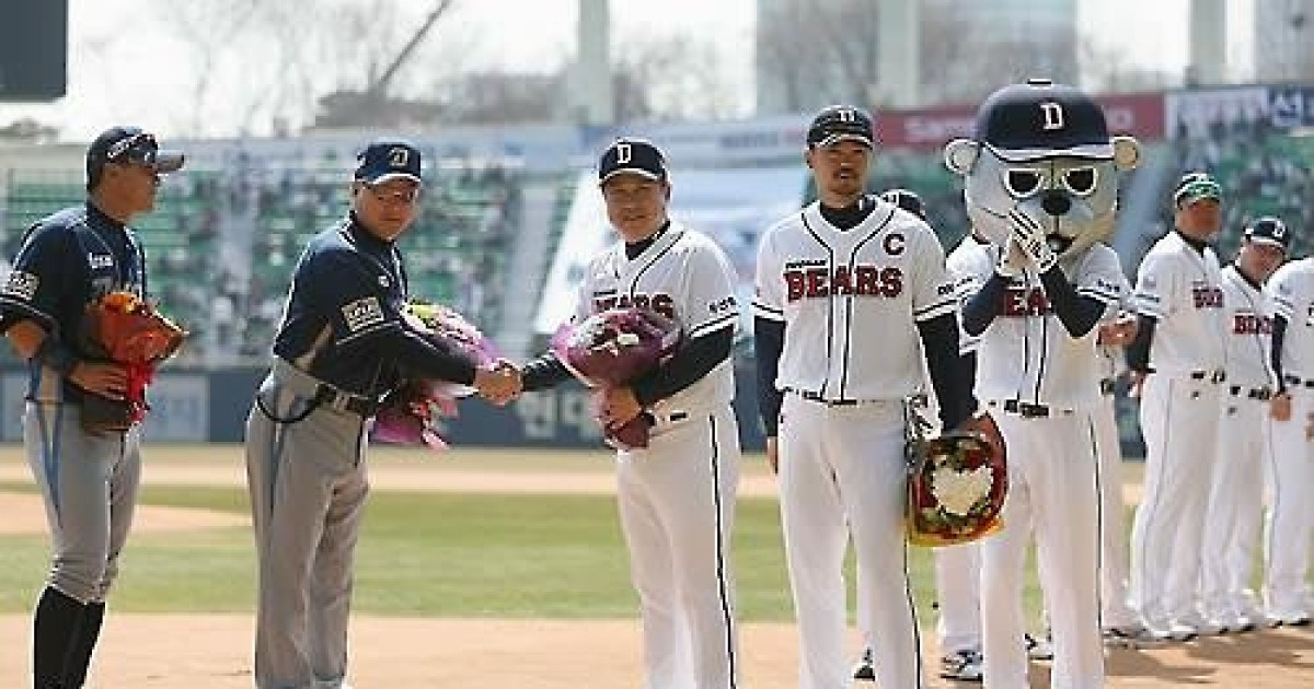 개막전 승률 1위 두산..역대 개막전 사나이는 장호연