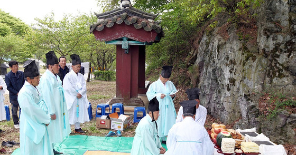 국내 최초 돌족보, '홍성 연산서씨 석보' 기탁