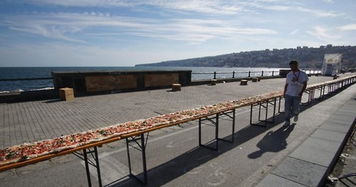 italy-longest-pizza