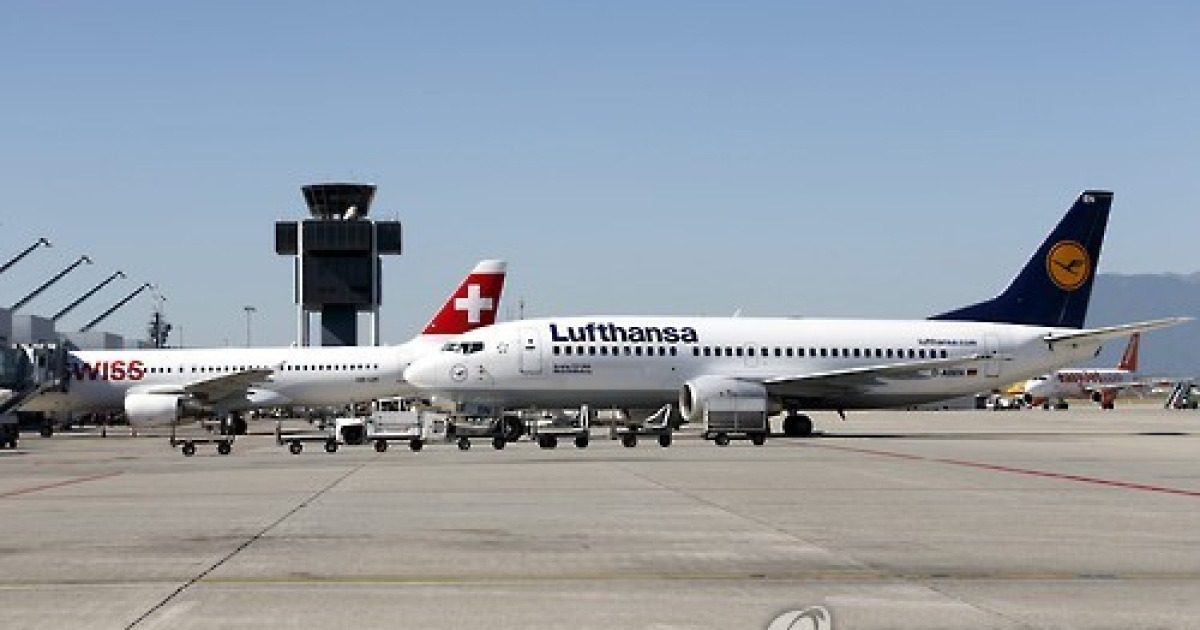 SWITZERLAND AVIATION SWISS GENEVA AIRPORT