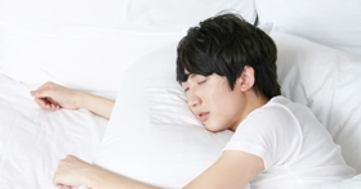 너무 적거나 너무 많이 자면 우울증 증가