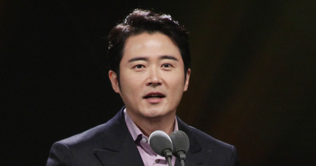 [포토엔]임호 '父 임충 대신 보관문화훈장 수훈'