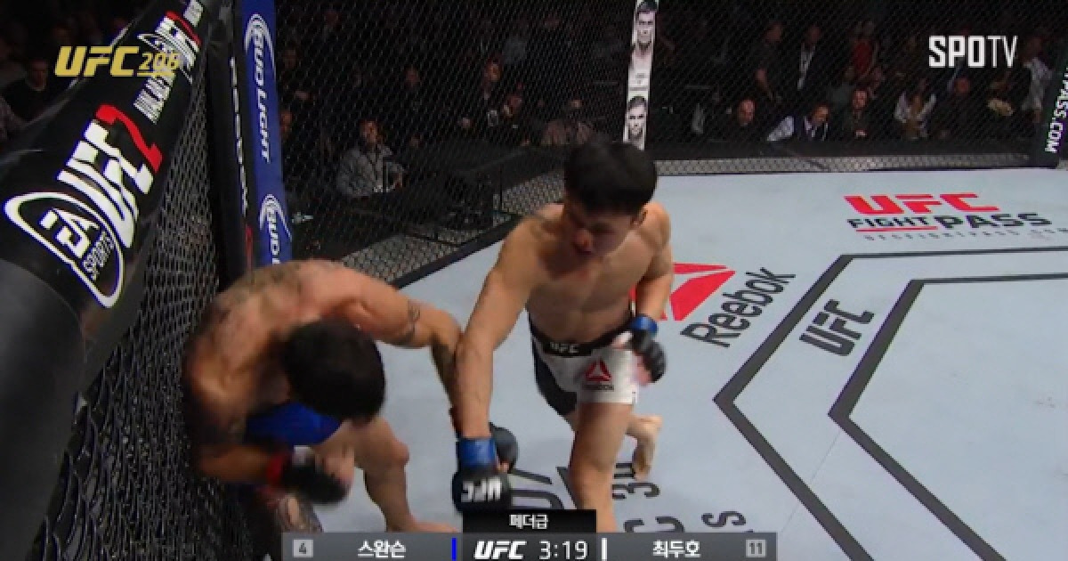 [최두호 경기 동영상] 스완슨에 접전 끝 아쉬운 판정패..UFC 첫 패배