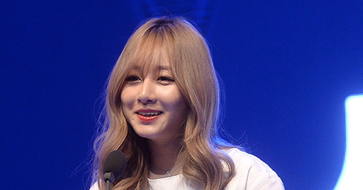 아리연습중 '신인상 감사합니다' [MBN포토]