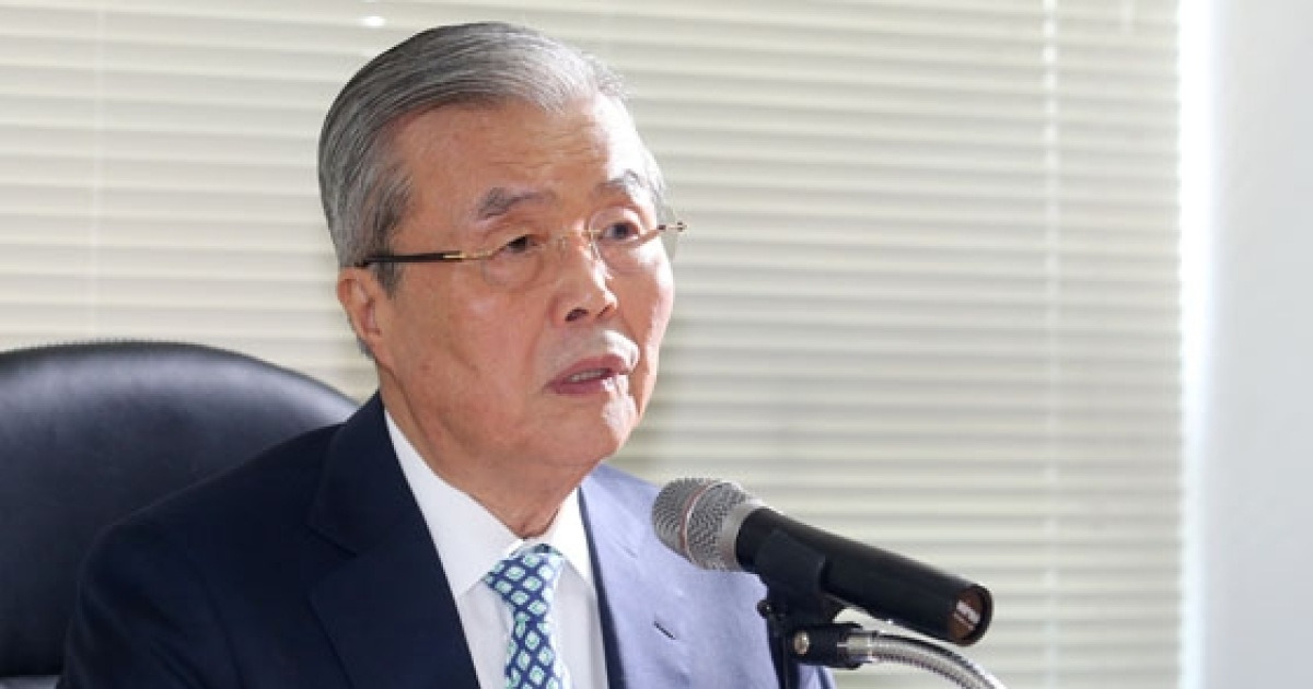 [사진]김종인 '내년 중 개헌, 2020년 제7공화국 출범할 것'