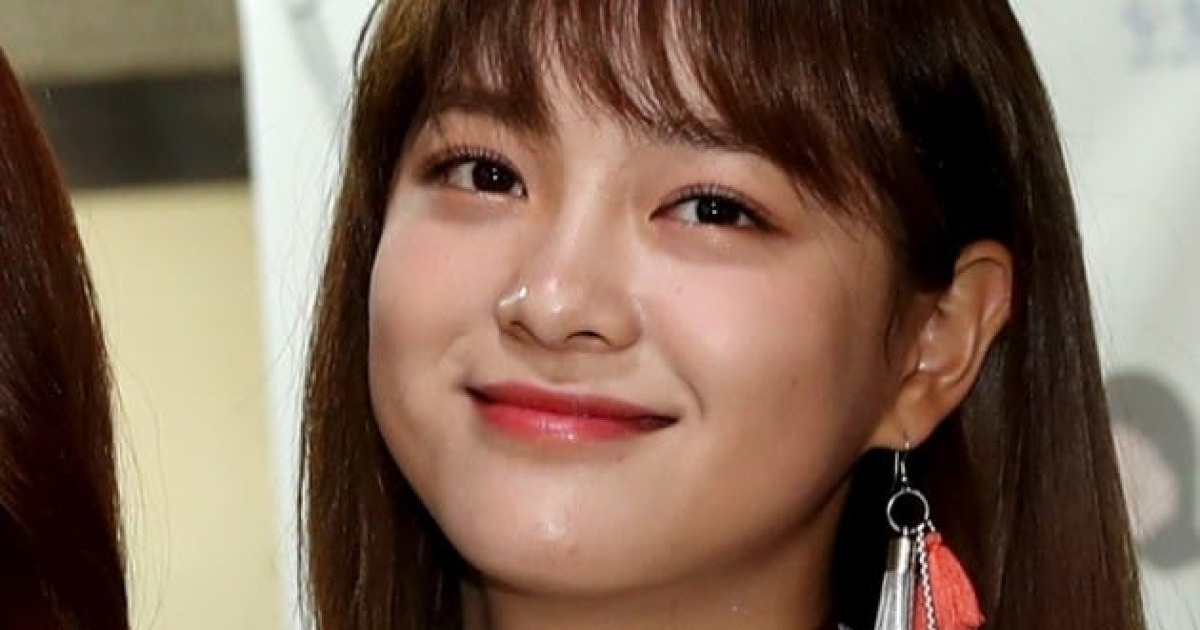 [HEI포토] 구구단 세정, '소중한 한 표 행사하세요~'