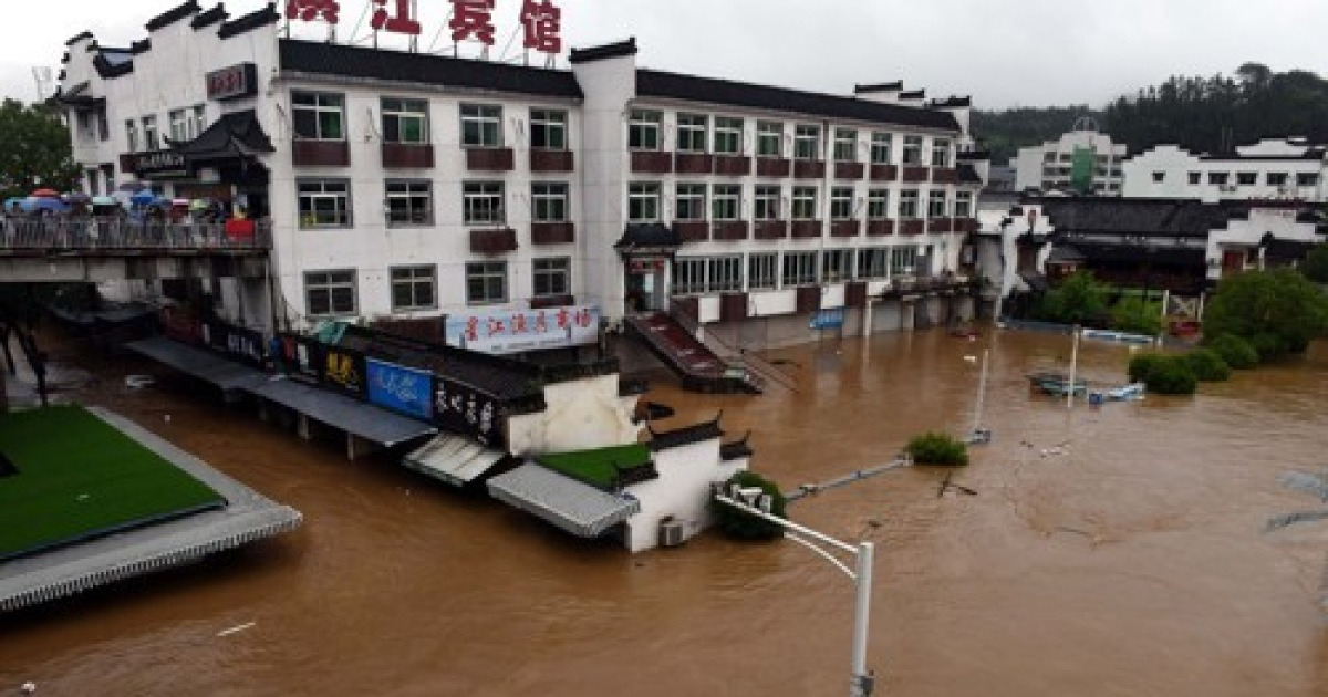 China jiangxi wuyuan rainstorm cn 