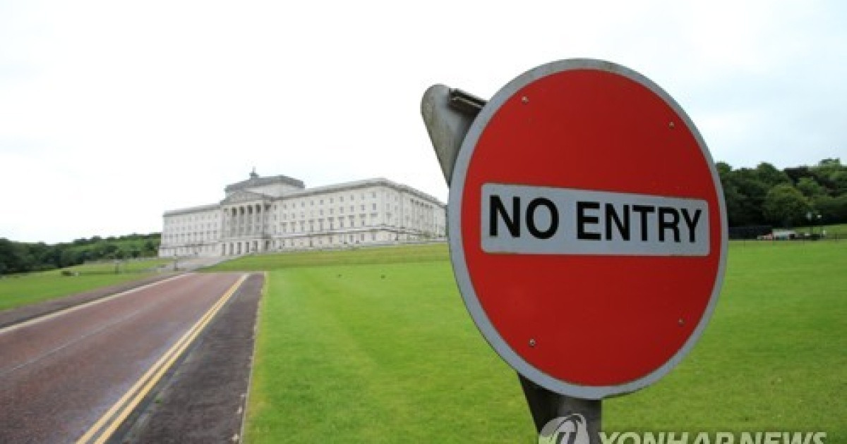 britain-northern-ireland-stormont-power-sharing-talks