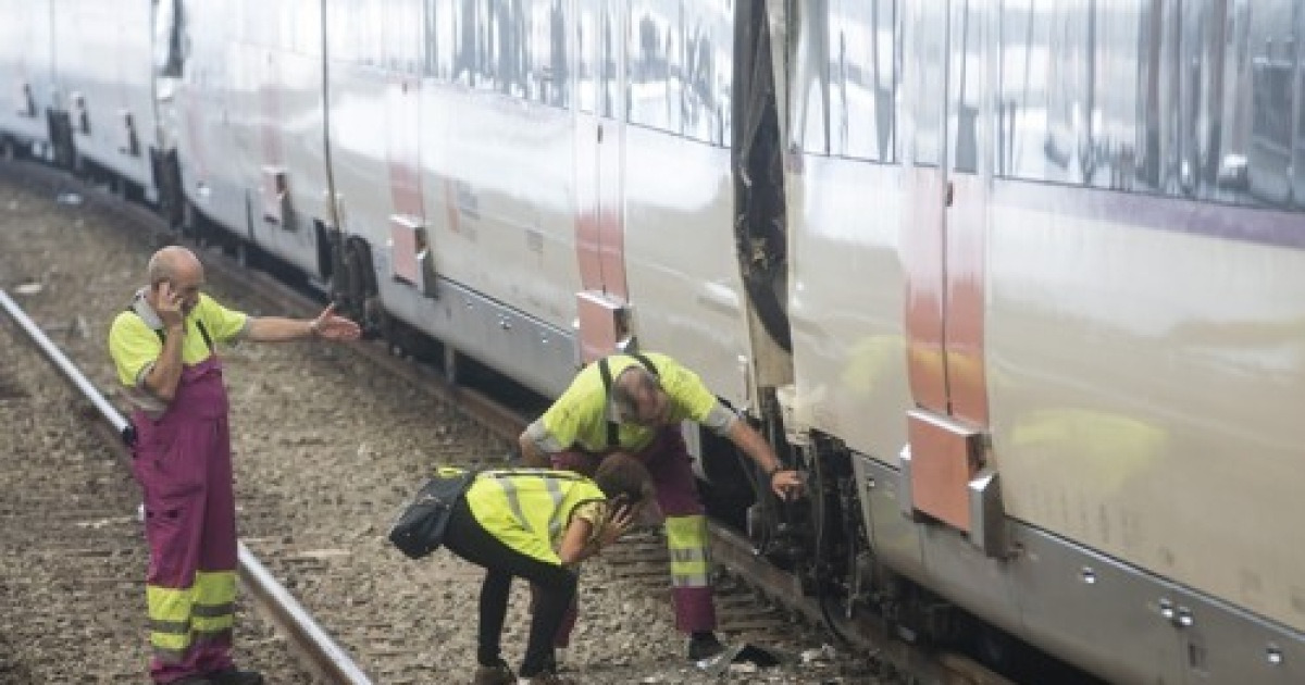 Spain barcelona train crash