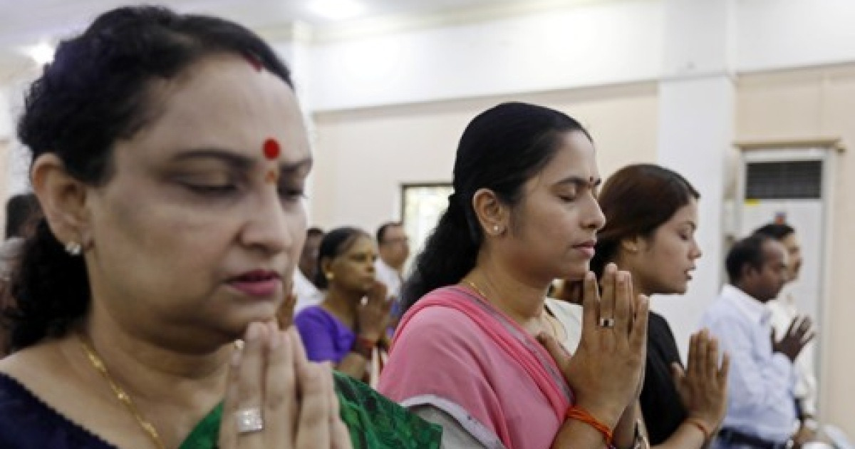 MYANMAR HINDUS PRAYER