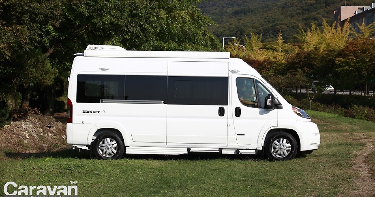 ROADTREK ZION SRT 캠핑카 실내 살펴보기