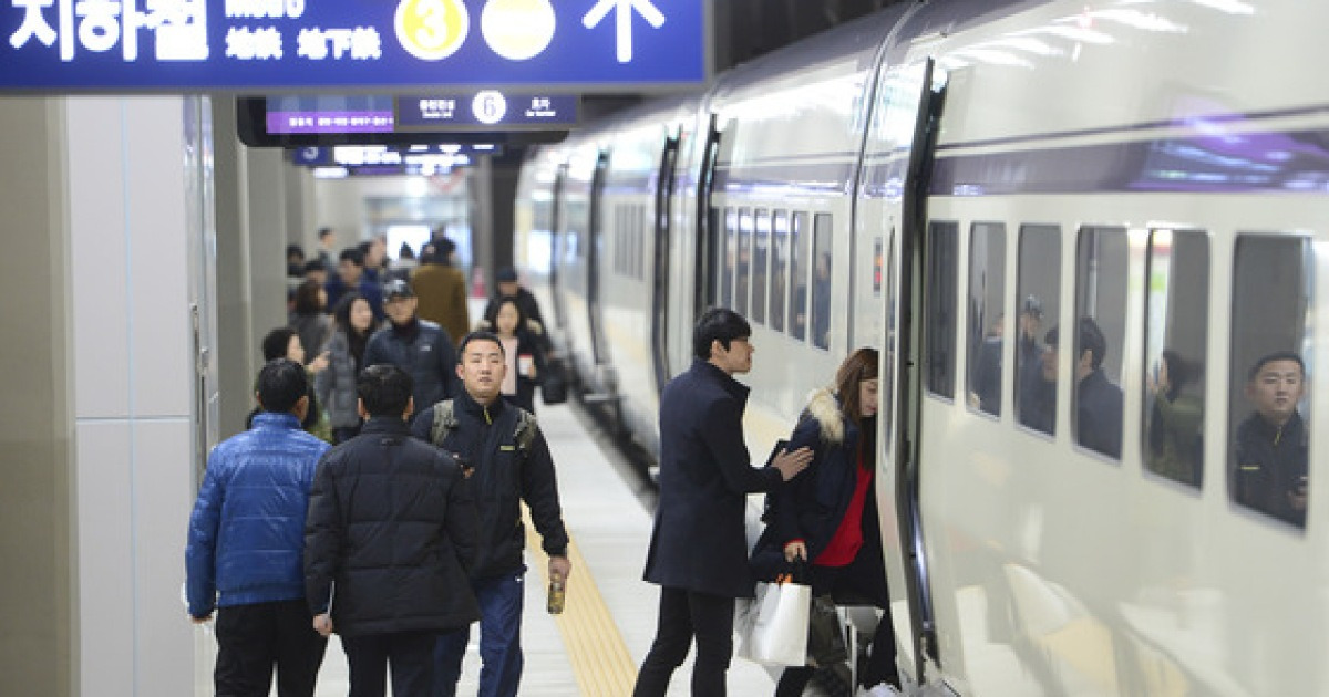 국토부 "무안공항 경유 호남고속철 2025년 개통 추진"