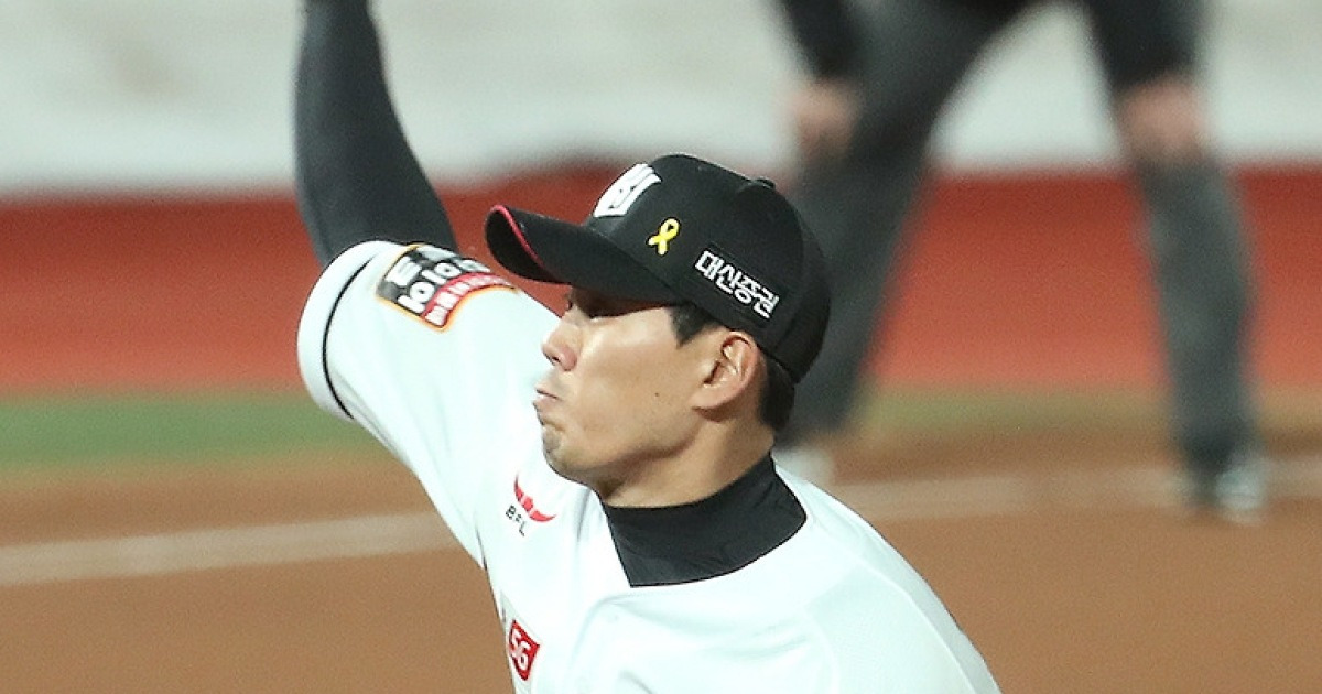 [포토S] 역투하는 kt 김재윤