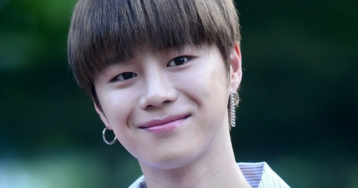 [포토] UNB 의진, '귀엽게 엄지척~'