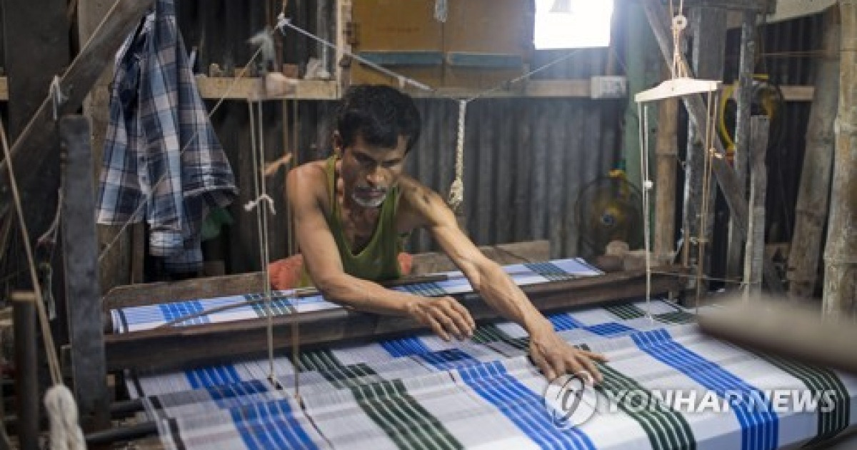 Tangail Weaving