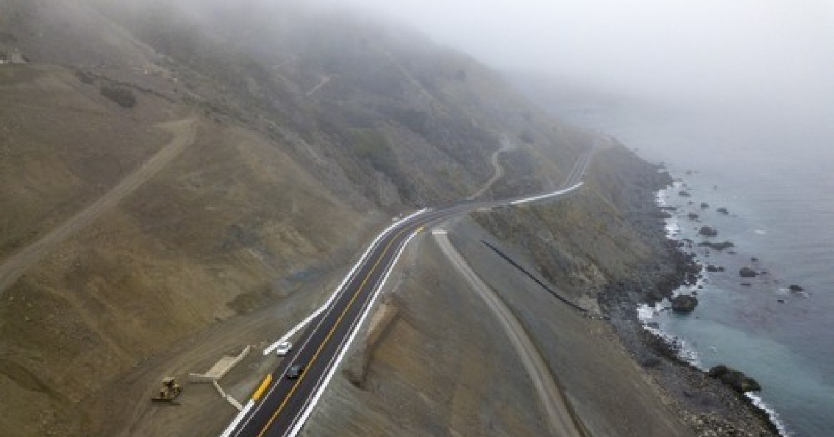 Big Sur Rockslide