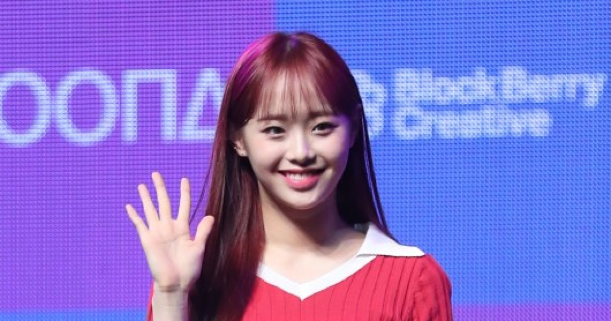 [포토]이달의 소녀 츄, '데뷔 꽃 미소'