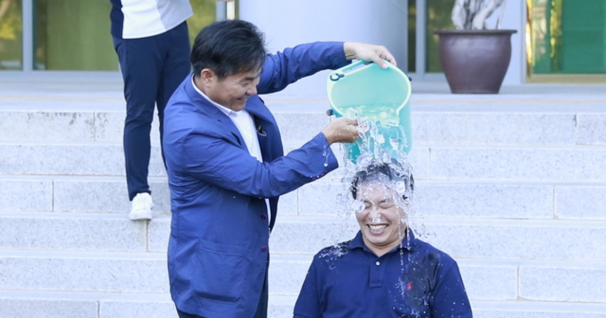 곽병선 군산대 총장 '앗 차가워'