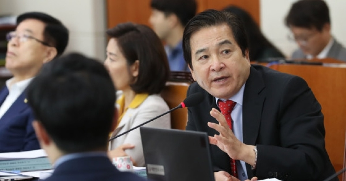 재정정보 유출 논란 확산, 기재부-심재철 고발전(종합)