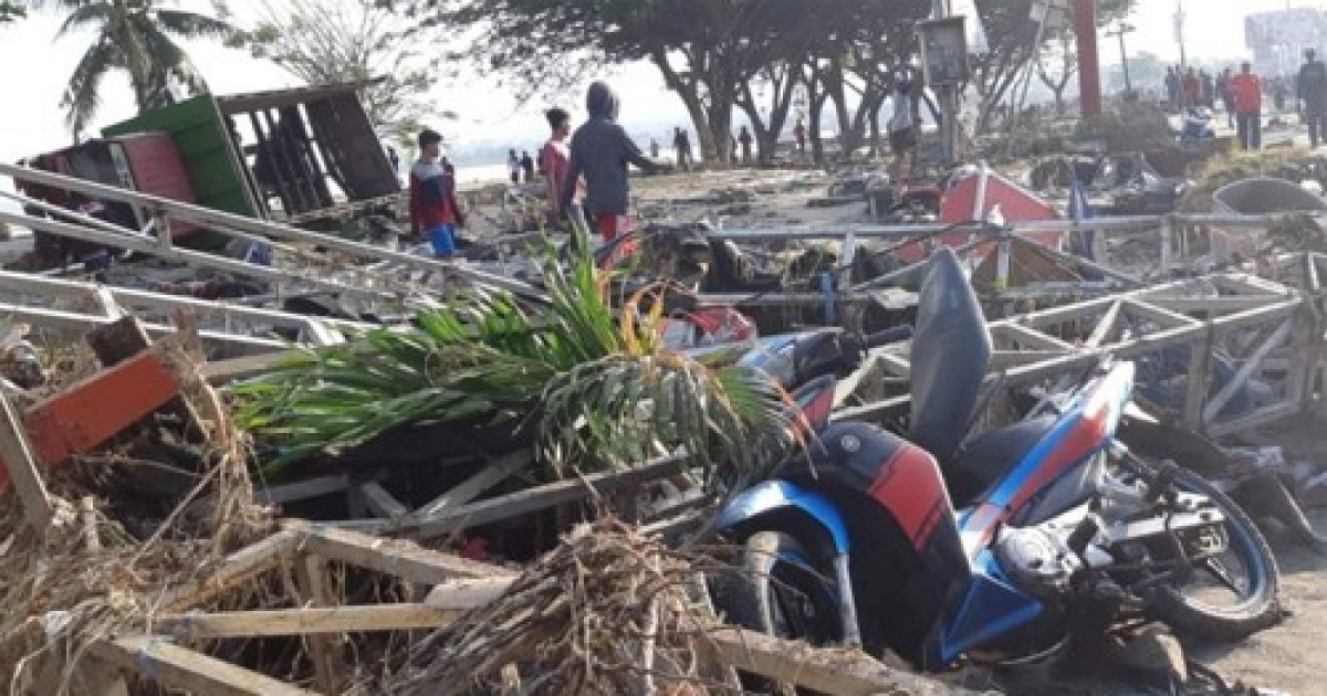 인도네시아 술라웨시섬 강진·쓰나미로 사망자 384명으로 급증