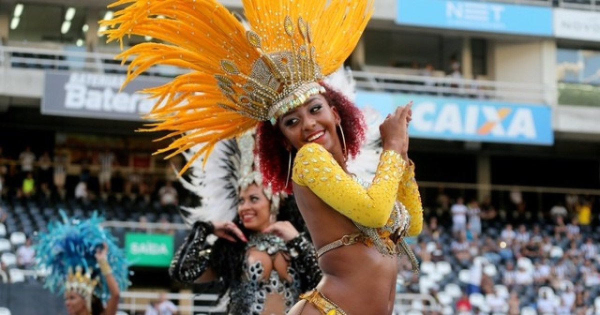 브라질 캄페오나투 브라질레이루 경기장의 화려한 춤사위