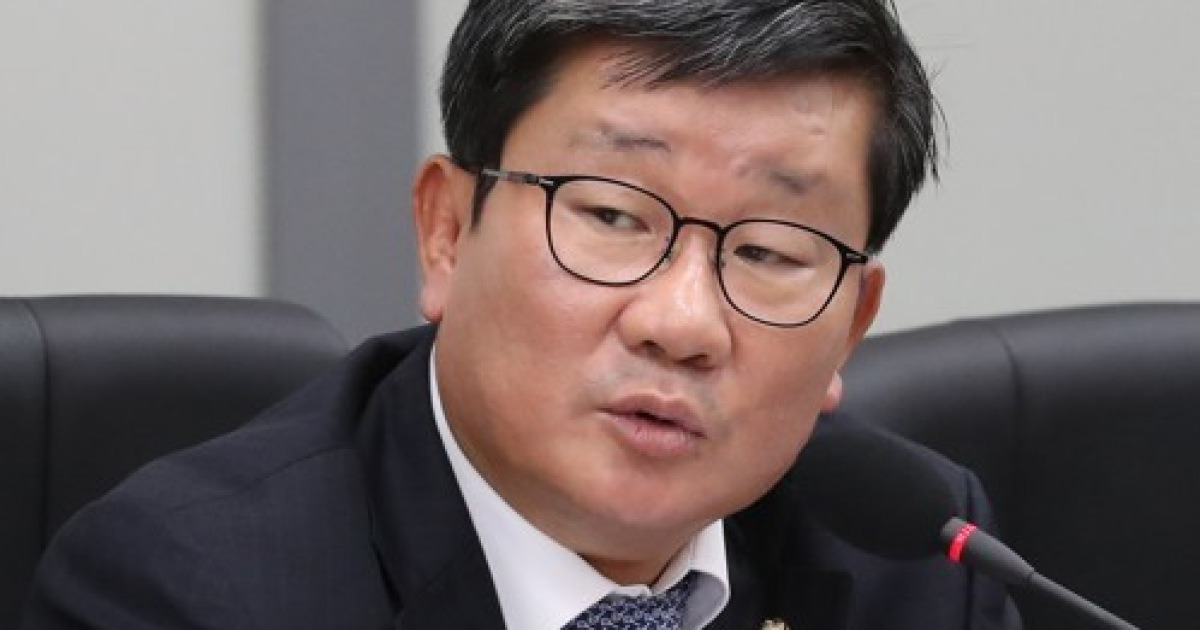 전해철 의원, '혜경궁 김씨' 트위터 계정 고발 취하