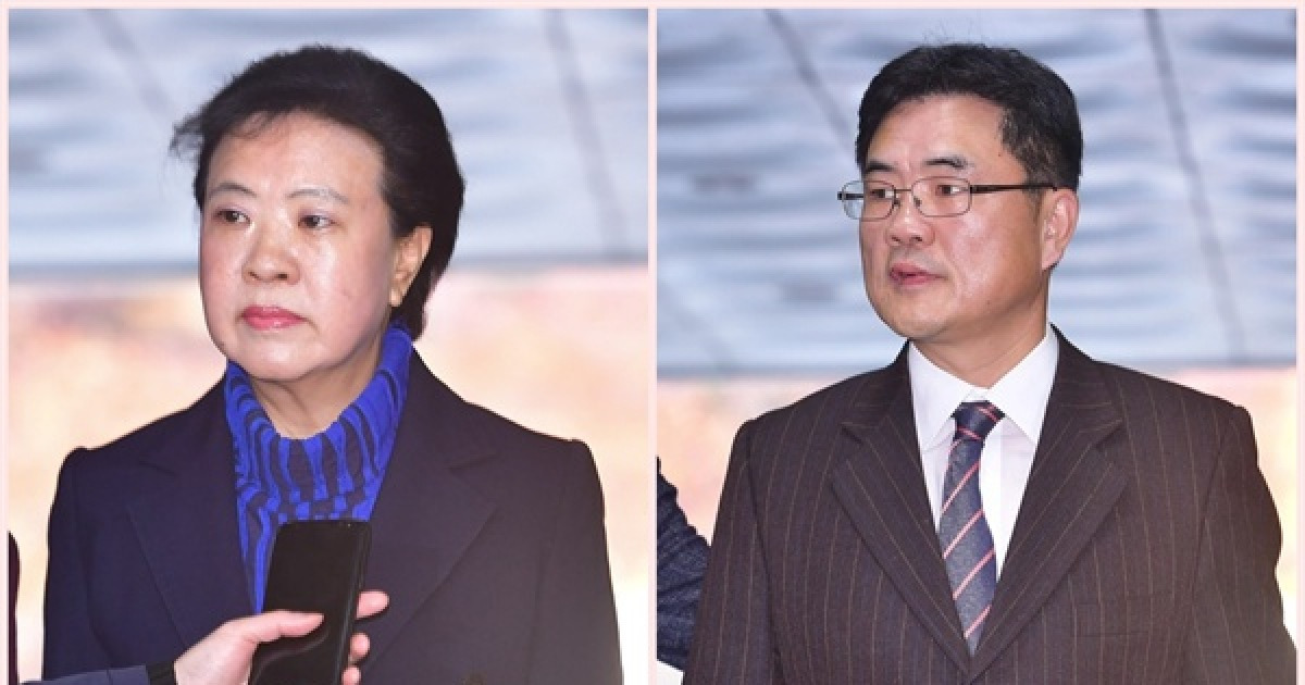 [사진] 굳은 표정의 정현옥 전 고용노동부 차관