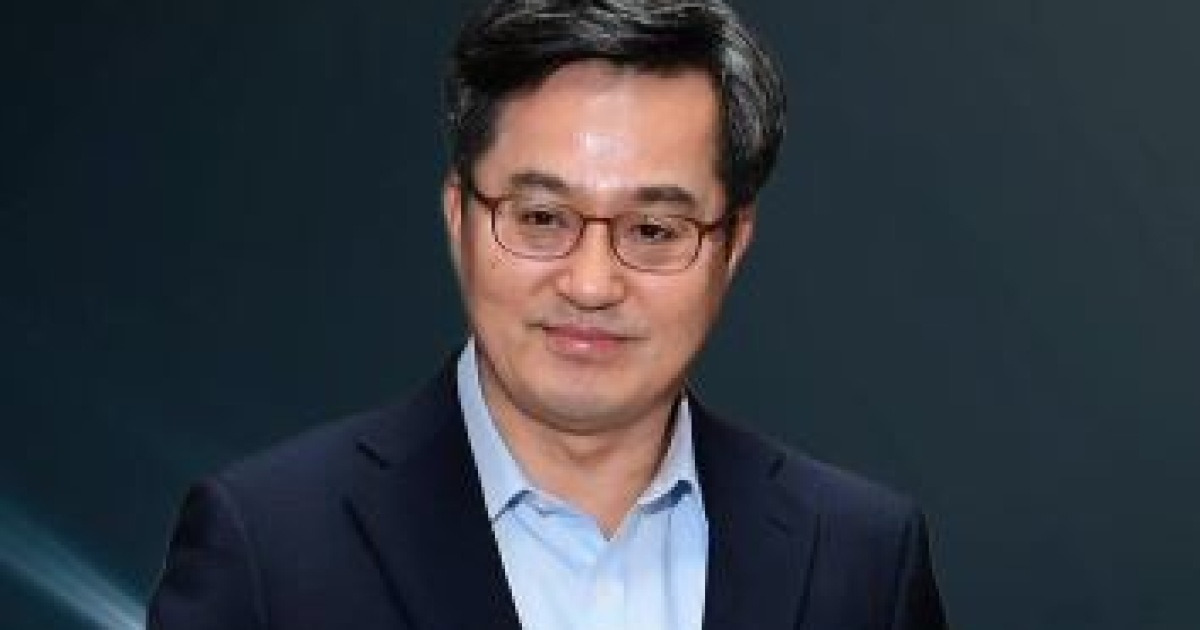 여야, 김동연 '정치적 의사결정 위기' 발언 공방