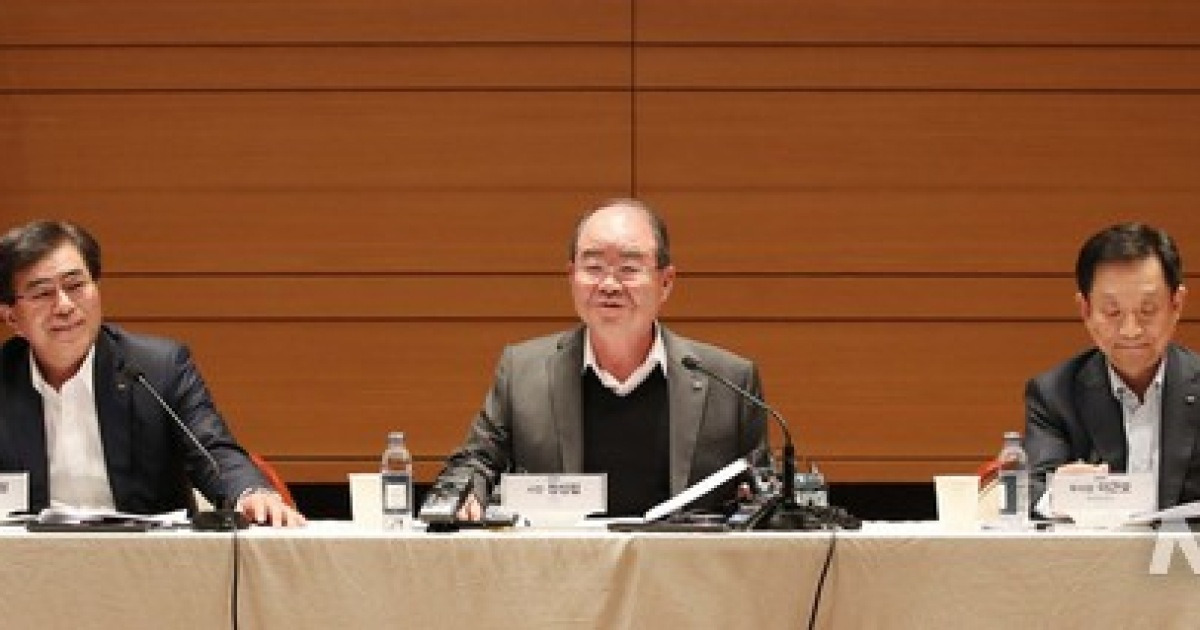 답변하는 정성립 대우조선해양 사장