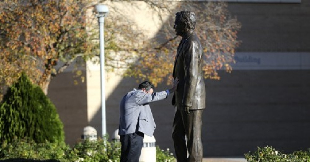 George HW Bush