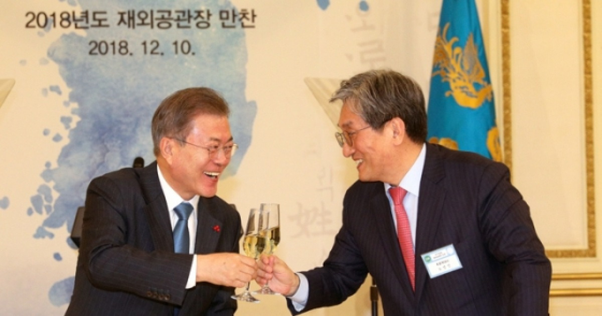 靑 비서실장 노영민·정무수석 강기정 내정..상인감각·추진력