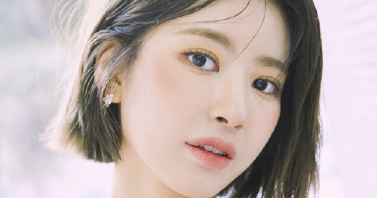 [인터뷰] '단발머리 대통령' 묘정 