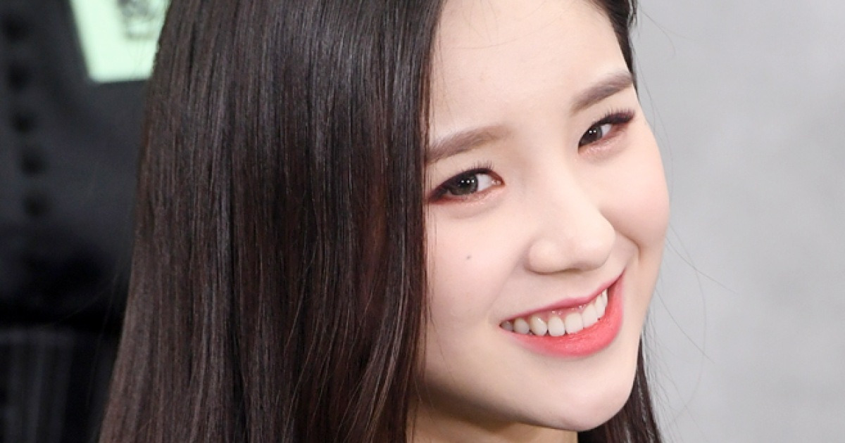 [TD포토] 이달의 소녀 희진 '덕후들의 심장을 치고 간 미소'
