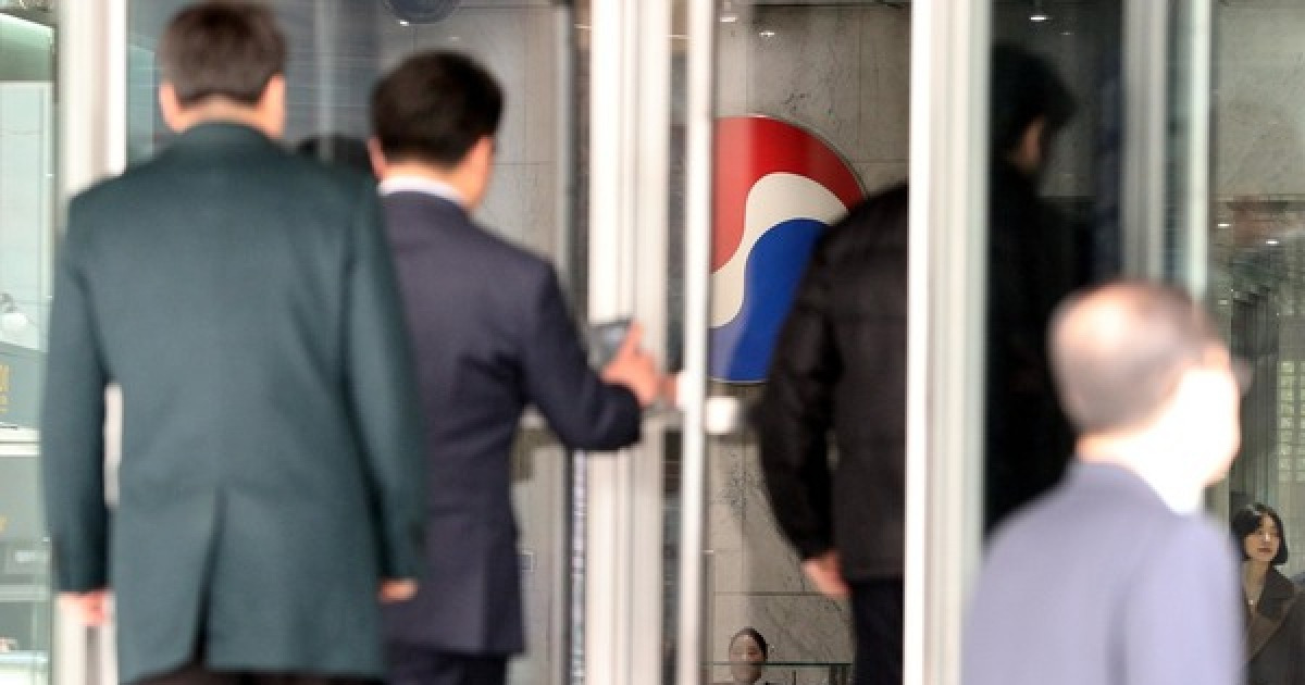 '오너리스크, 더는 못참아' 외국인 주주도 등돌렸다
