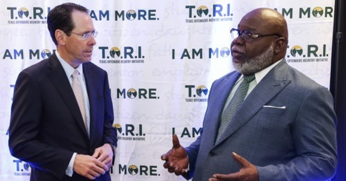 Texas Bishop T.D. Jakes Responds To Health Scare Durin…