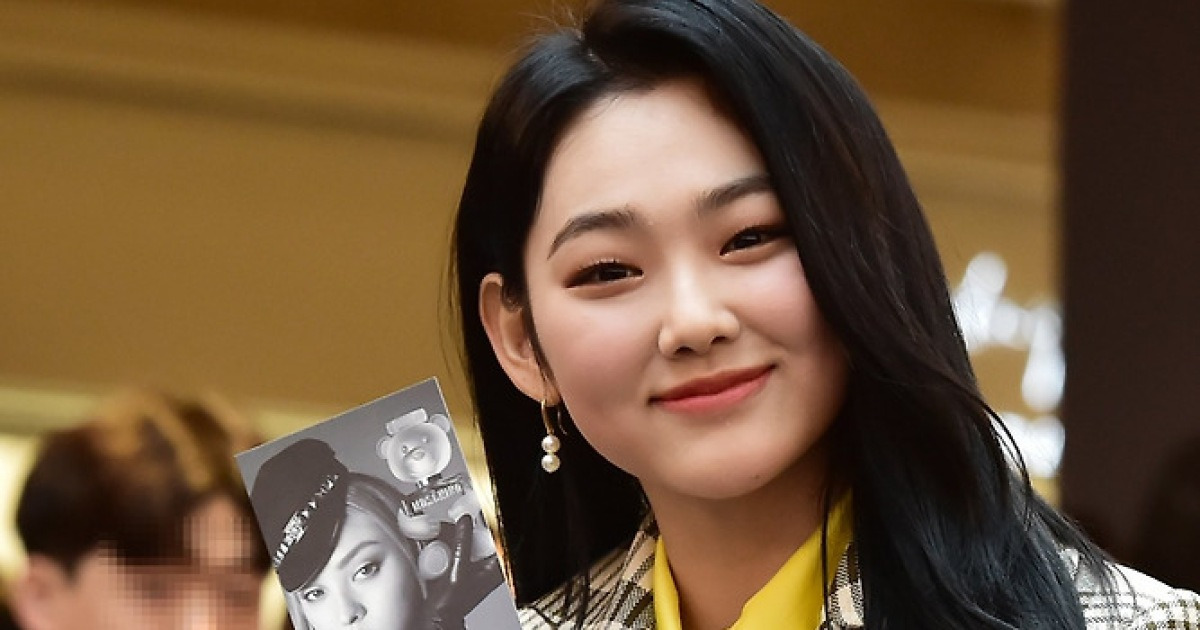[머니S포토] 구구단 미나, 시선 붙잡는 꽃미소
