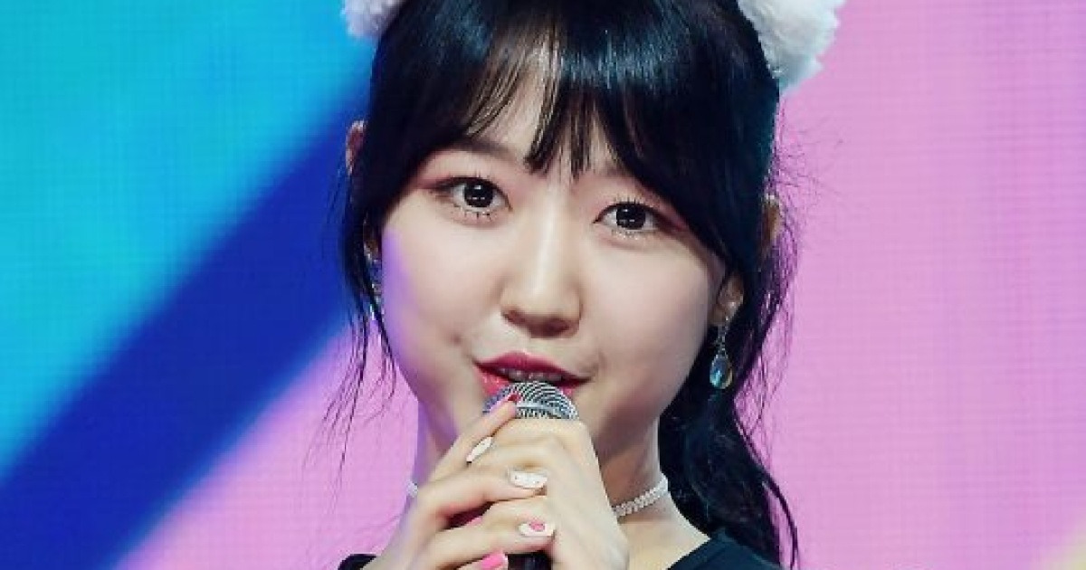 [TEN PHOTO] 락킷걸 한이슬 '두 눈에 별'