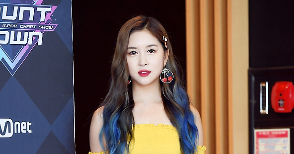 우주소녀 다영, 선명한 복근 드러내고[포토엔HD]